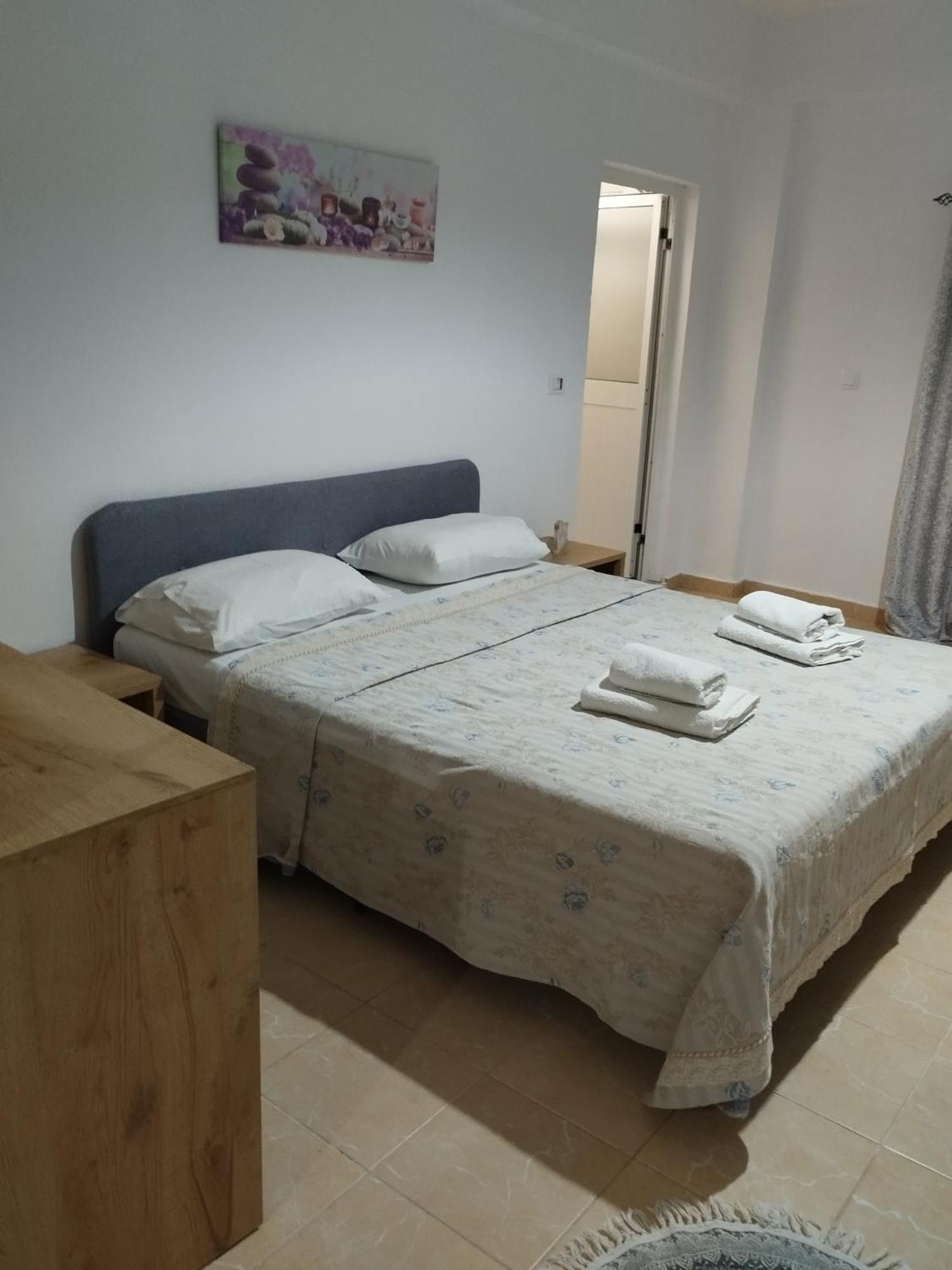Apartmán Dim's Qëparo
