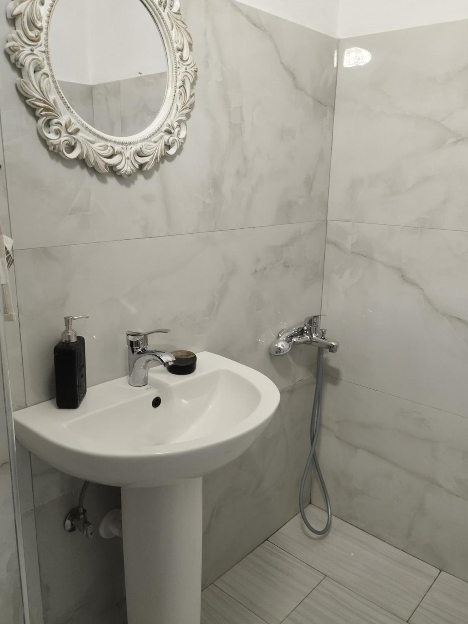 Apartament Dim's